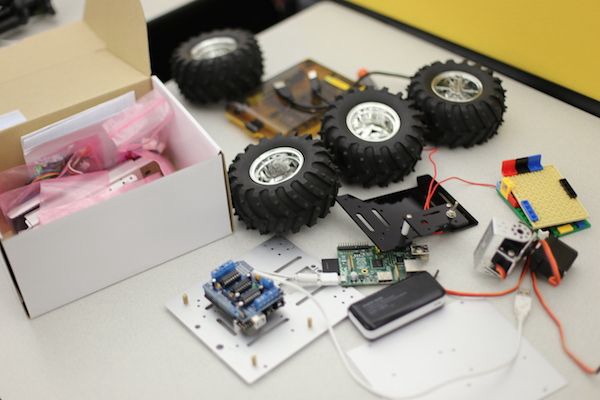 如何低成本自制機(jī)器人？